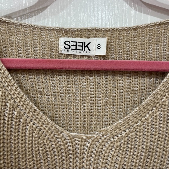LF Sipper Sweater - Picture 2 of 6